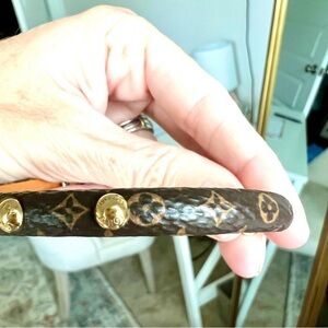 Louis Vuitton monogram canvas bracelet (size 17)